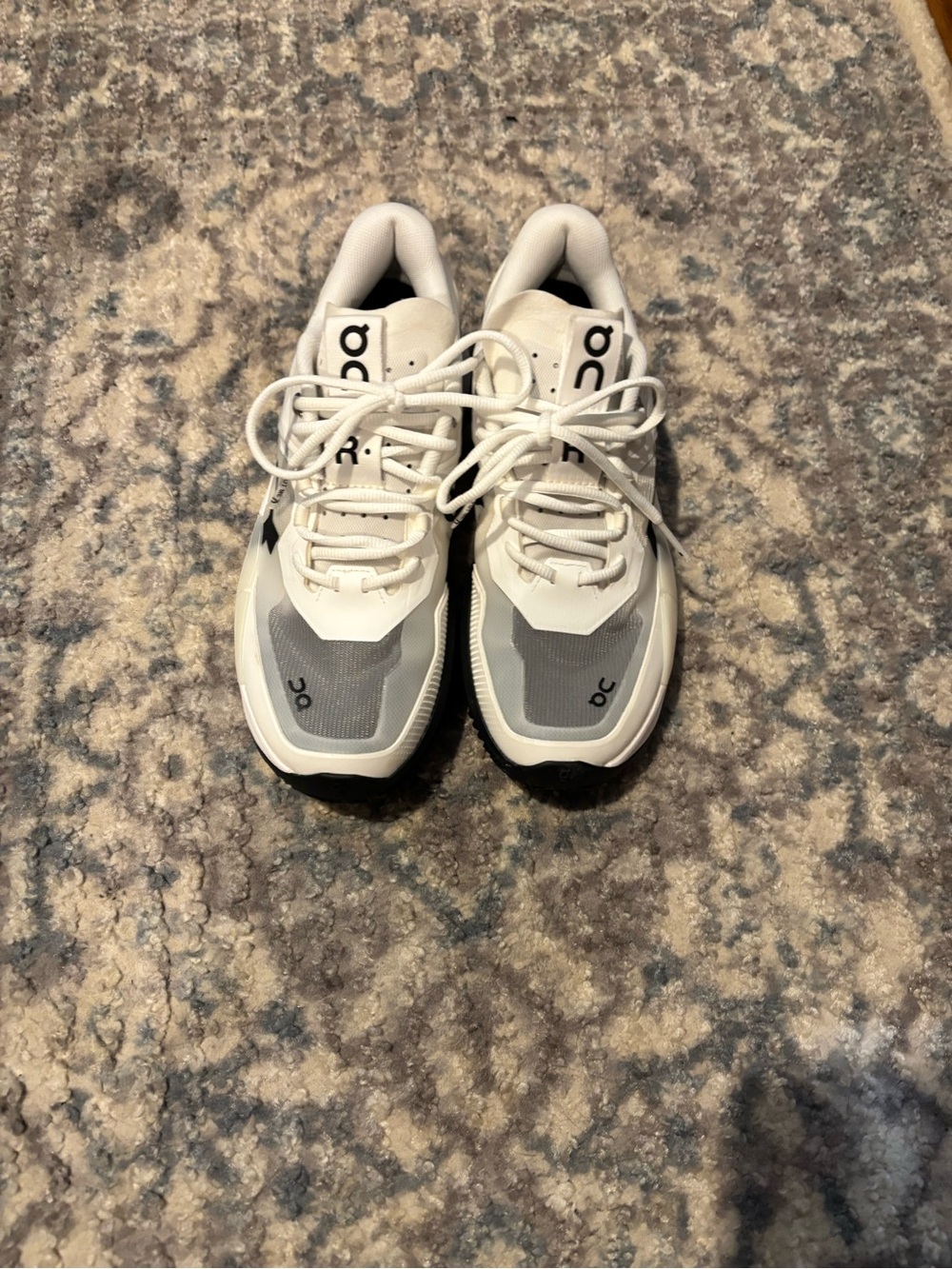 On Cloudnova Women's Athletic Shoes — White and Gray